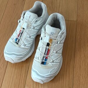 Salomon XT-6 GTX Sneakers white/silver women’s size 6